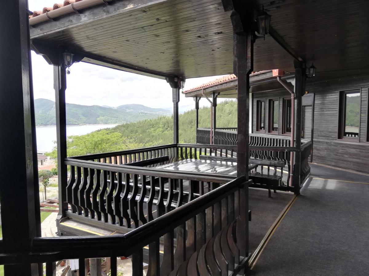 Trifon Zarezan Family Hotel Glavatartsi Luaran gambar