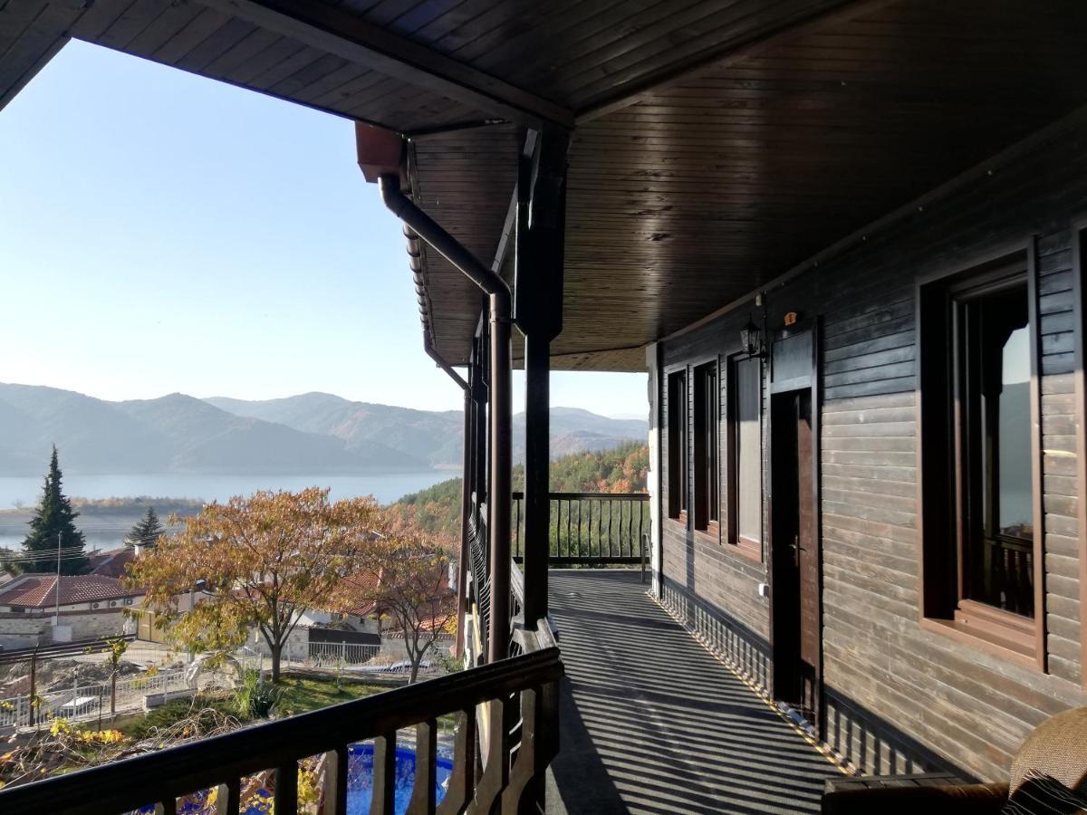 Trifon Zarezan Family Hotel Glavatartsi Luaran gambar