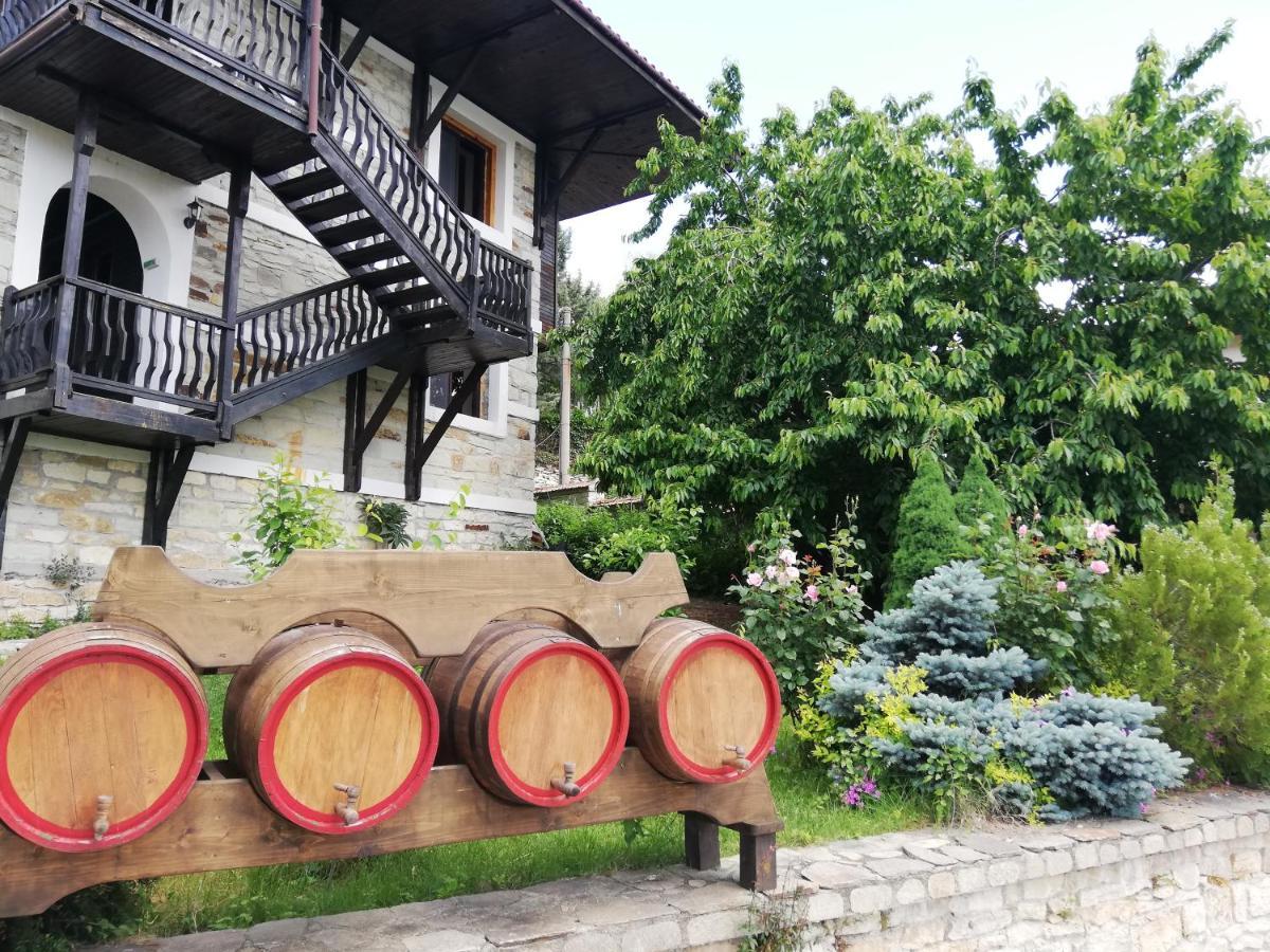 Trifon Zarezan Family Hotel Glavatartsi Luaran gambar