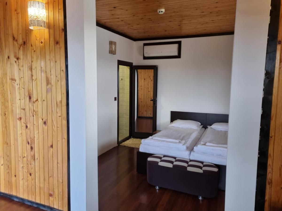 Trifon Zarezan Family Hotel Glavatartsi Luaran gambar