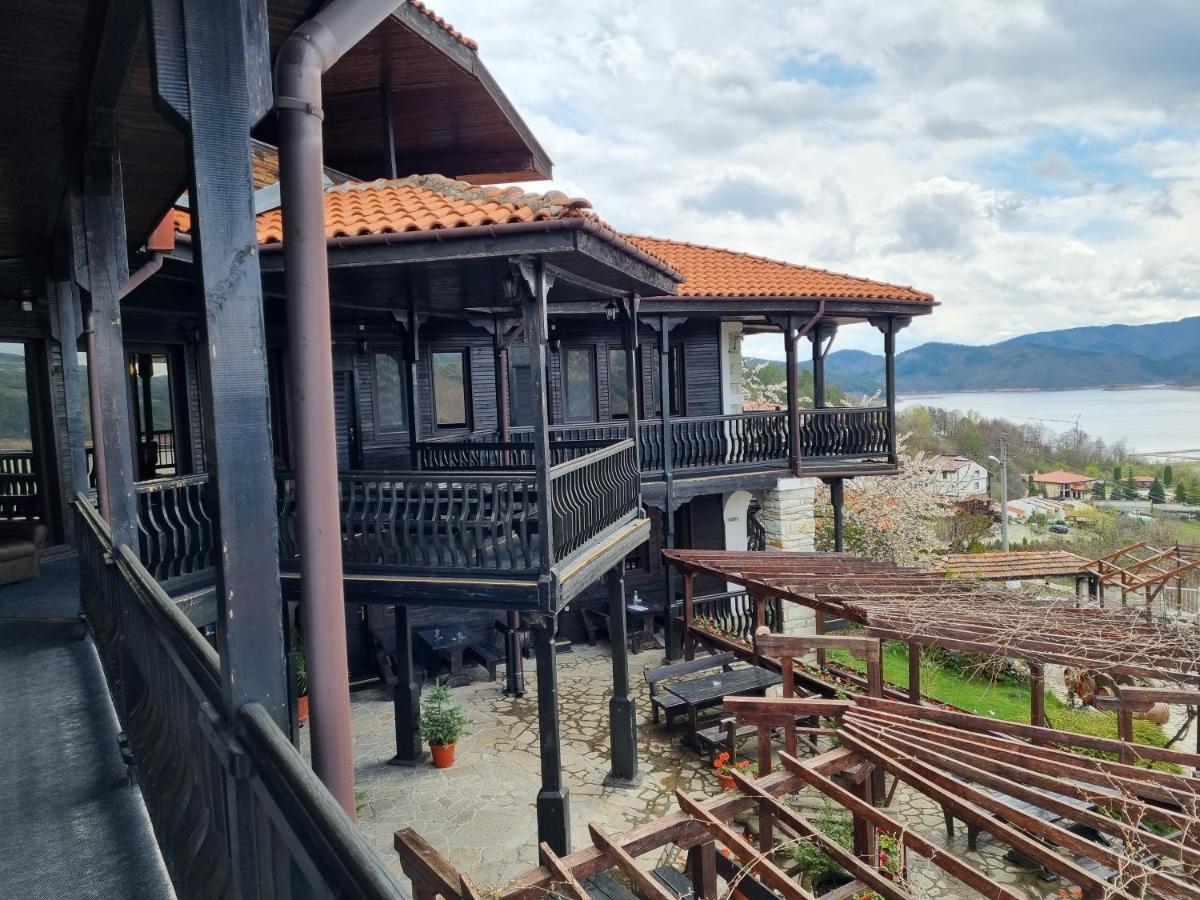 Trifon Zarezan Family Hotel Glavatartsi Luaran gambar