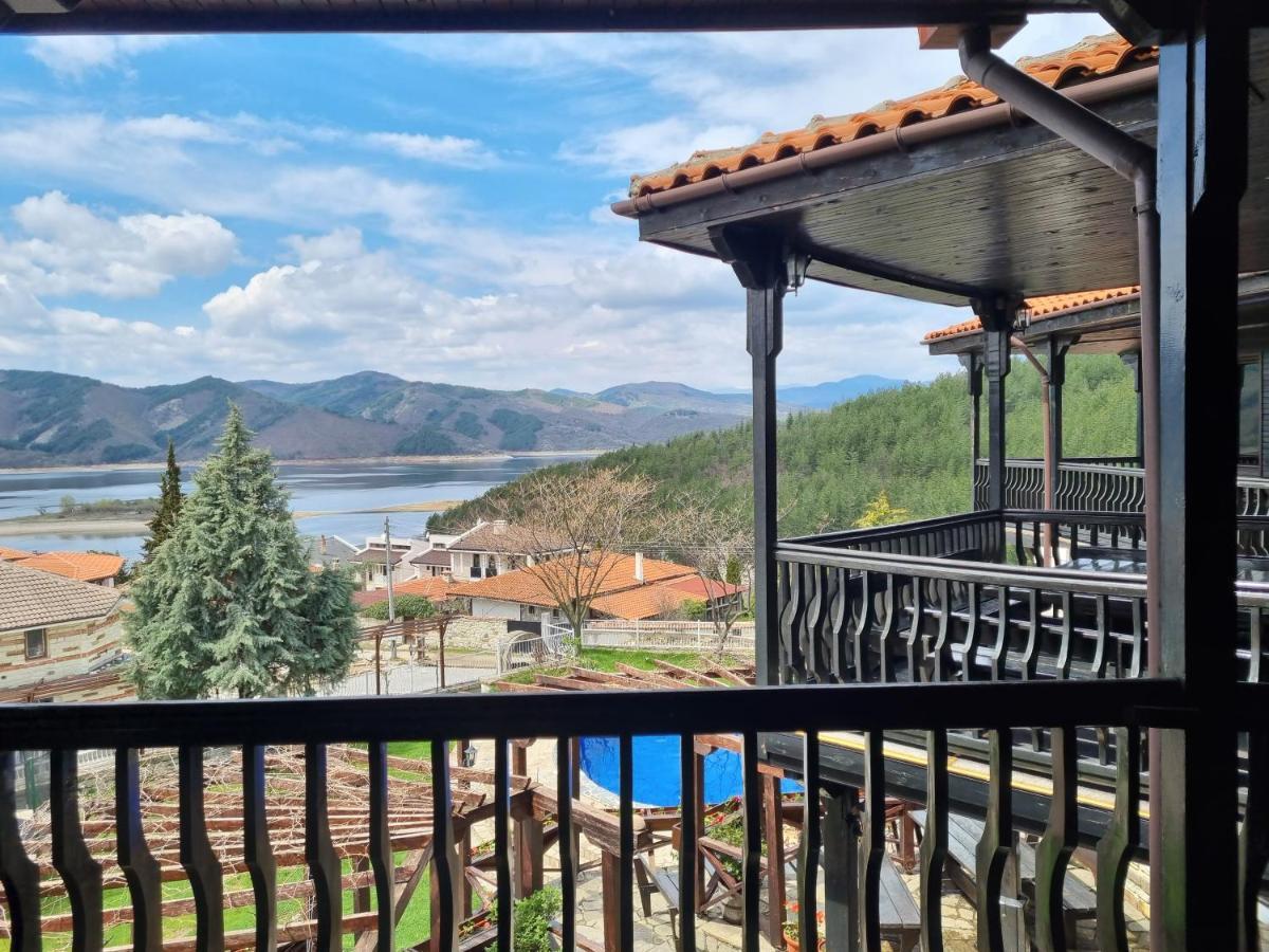 Trifon Zarezan Family Hotel Glavatartsi Luaran gambar