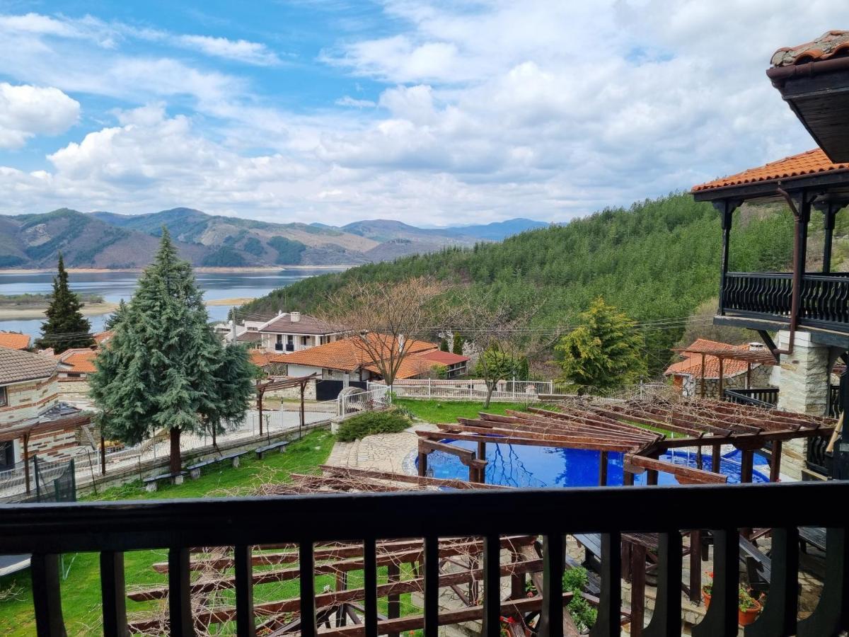 Trifon Zarezan Family Hotel Glavatartsi Luaran gambar