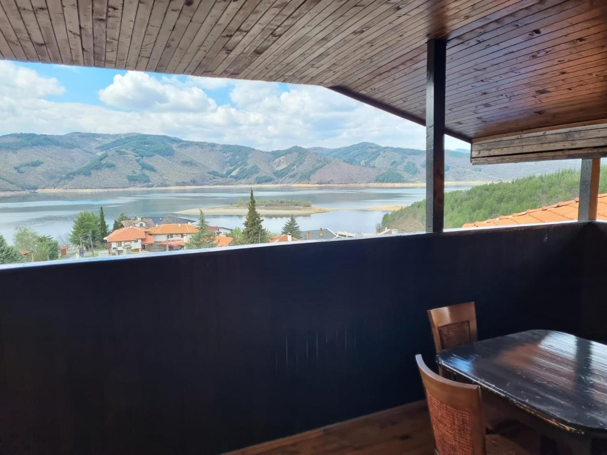 Trifon Zarezan Family Hotel Glavatartsi Luaran gambar