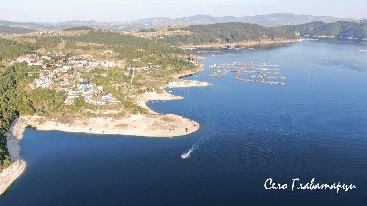 Trifon Zarezan Family Hotel Glavatartsi Luaran gambar