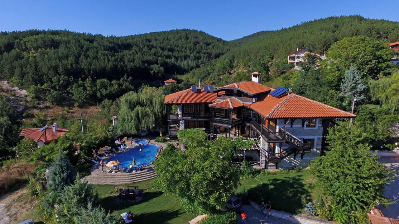 Trifon Zarezan Family Hotel Glavatartsi Luaran gambar